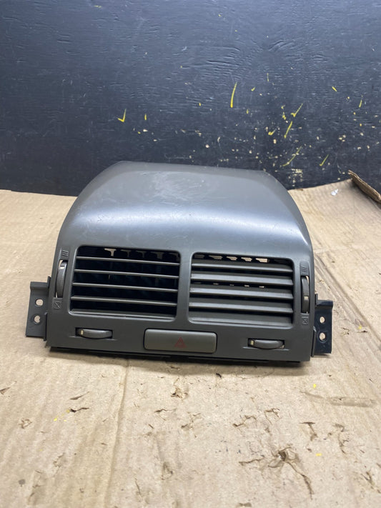 2006 2007 2008 Suzuki Grand Vitara Center Console Air Vent Oem X1941 DG0
