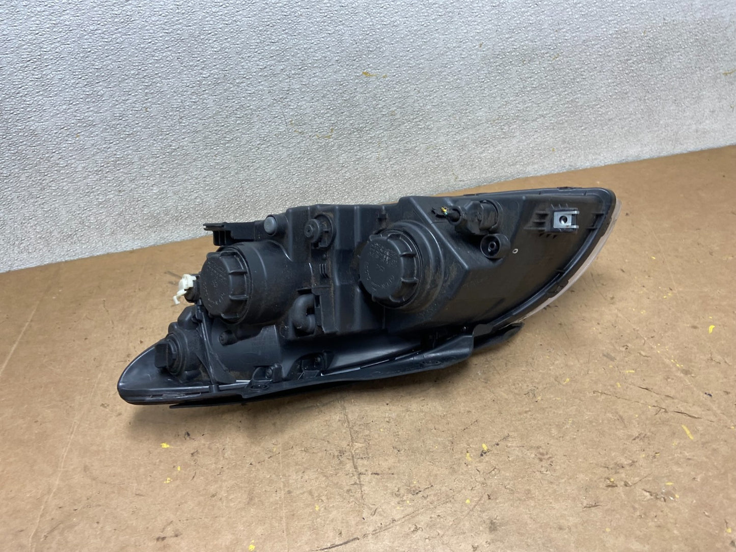 2010 to 2012 Hyundai Elantra Touring Right RH Headlight Halogen Oem X9103 PS6