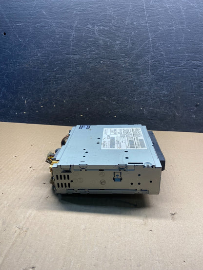 2007 Volvo C70 Radio CD Player Receiver AH7411 DG2