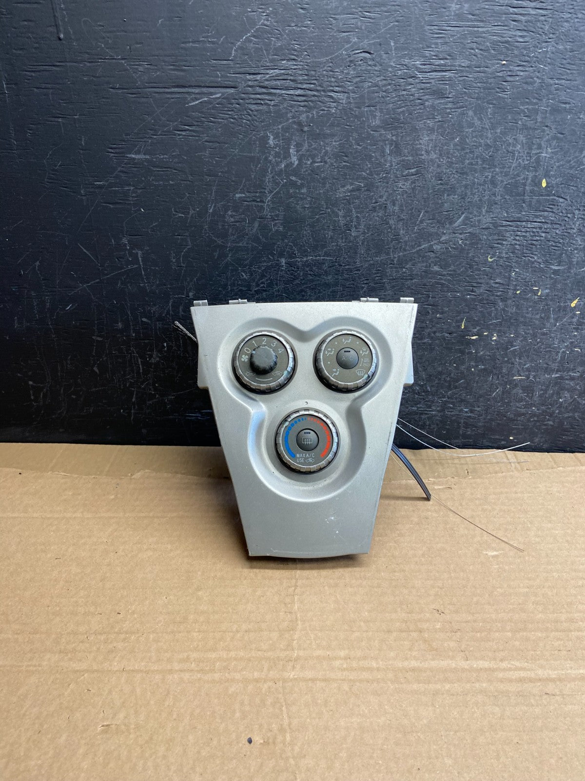 2007 to 2010 Toyota Yaris Sedan A/C Heater Climate Control Unit Switch AF2438 DG0