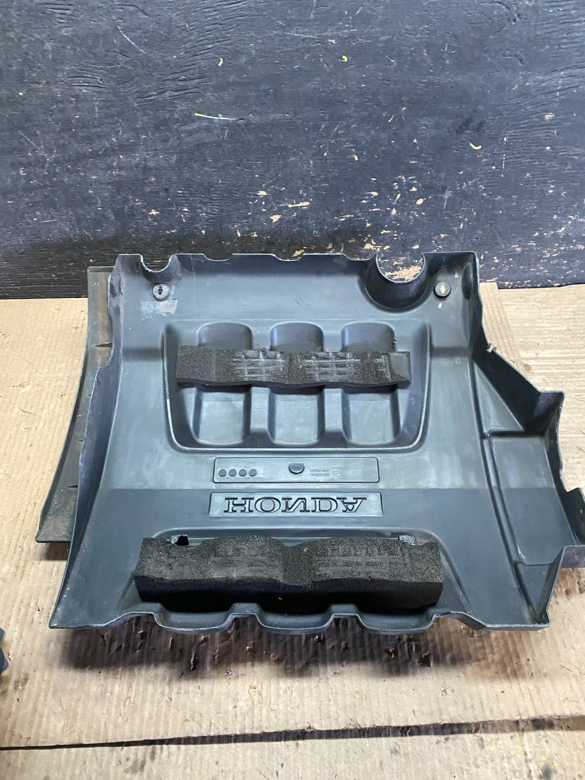 2005 to 2007 Honda Odyssey Black Engine Cover OEM W6271 DG4
