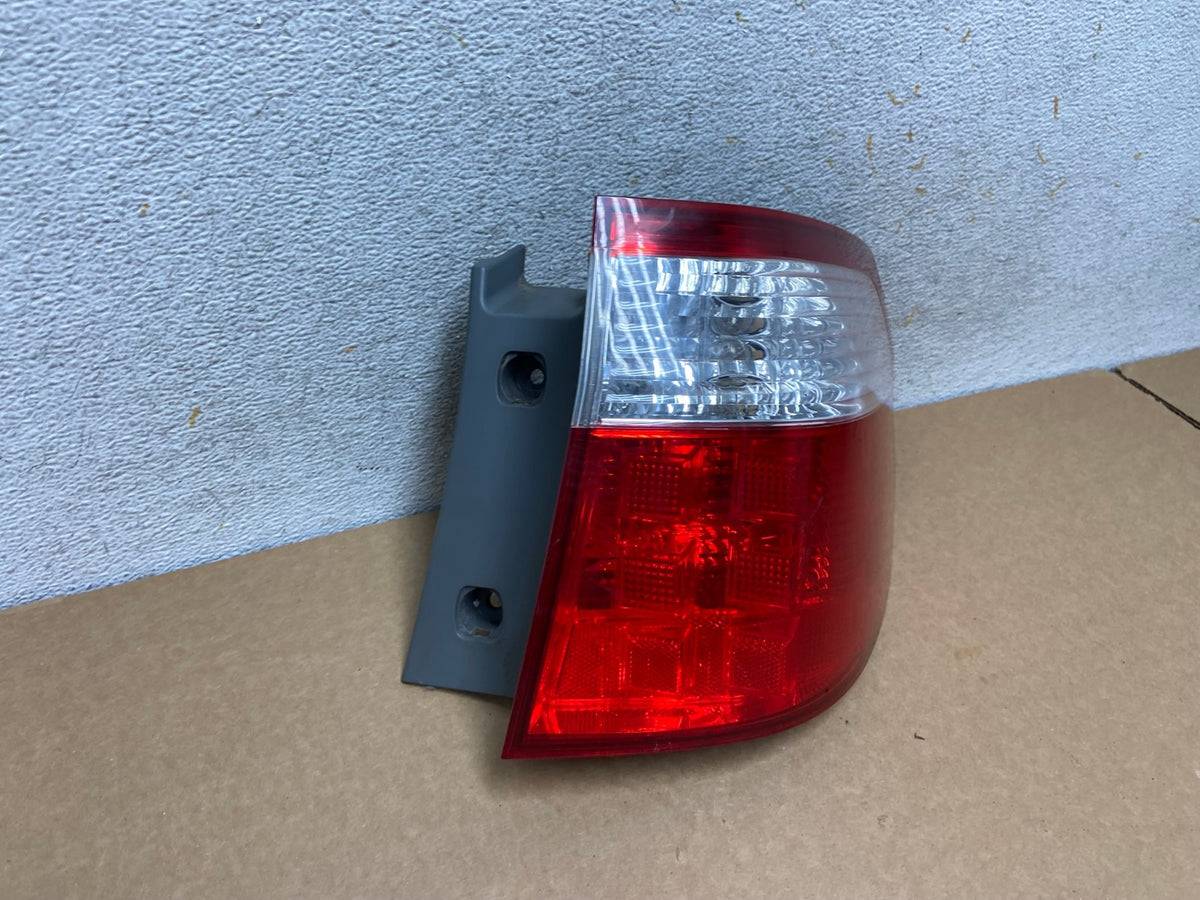 2005 2006 2007 Honda Odyssey Right Passenger RH Side Tail Light AI2553 LK2