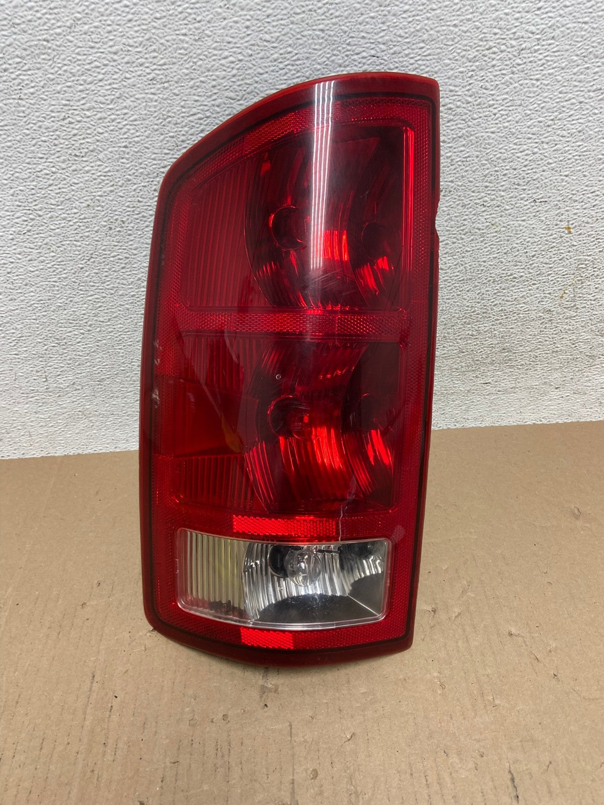 2002 to 2006 Dodge Ram 1500 Left Driver side Tail Light DEPO AE7269 LK0