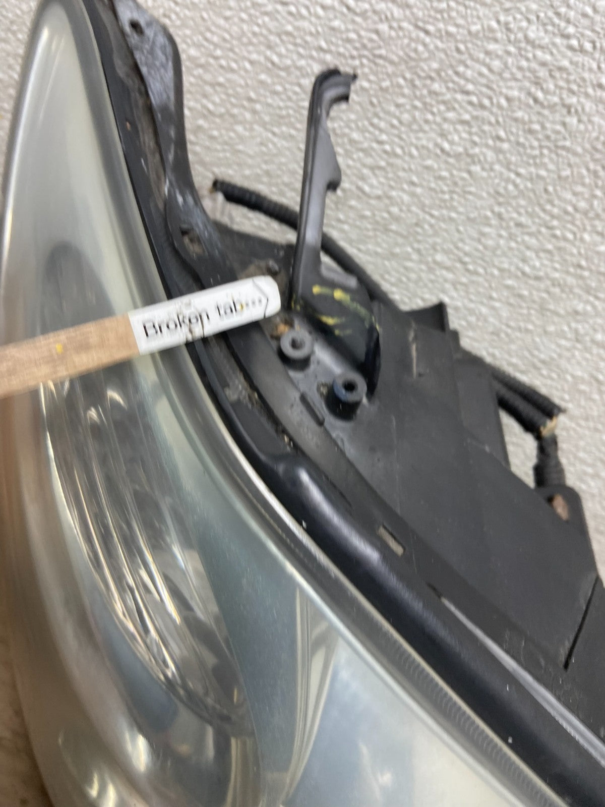 2004 to 2009 Lexus RX330 RX350 Halogen Right Passenger Headlight OEM AB1512 DG5