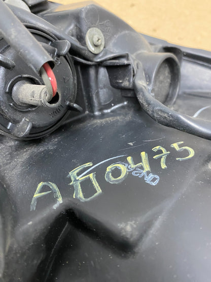 2004 2005 2006 Nissan Maxima Right Passenger Side Headlight Xenon AG0475 DW9