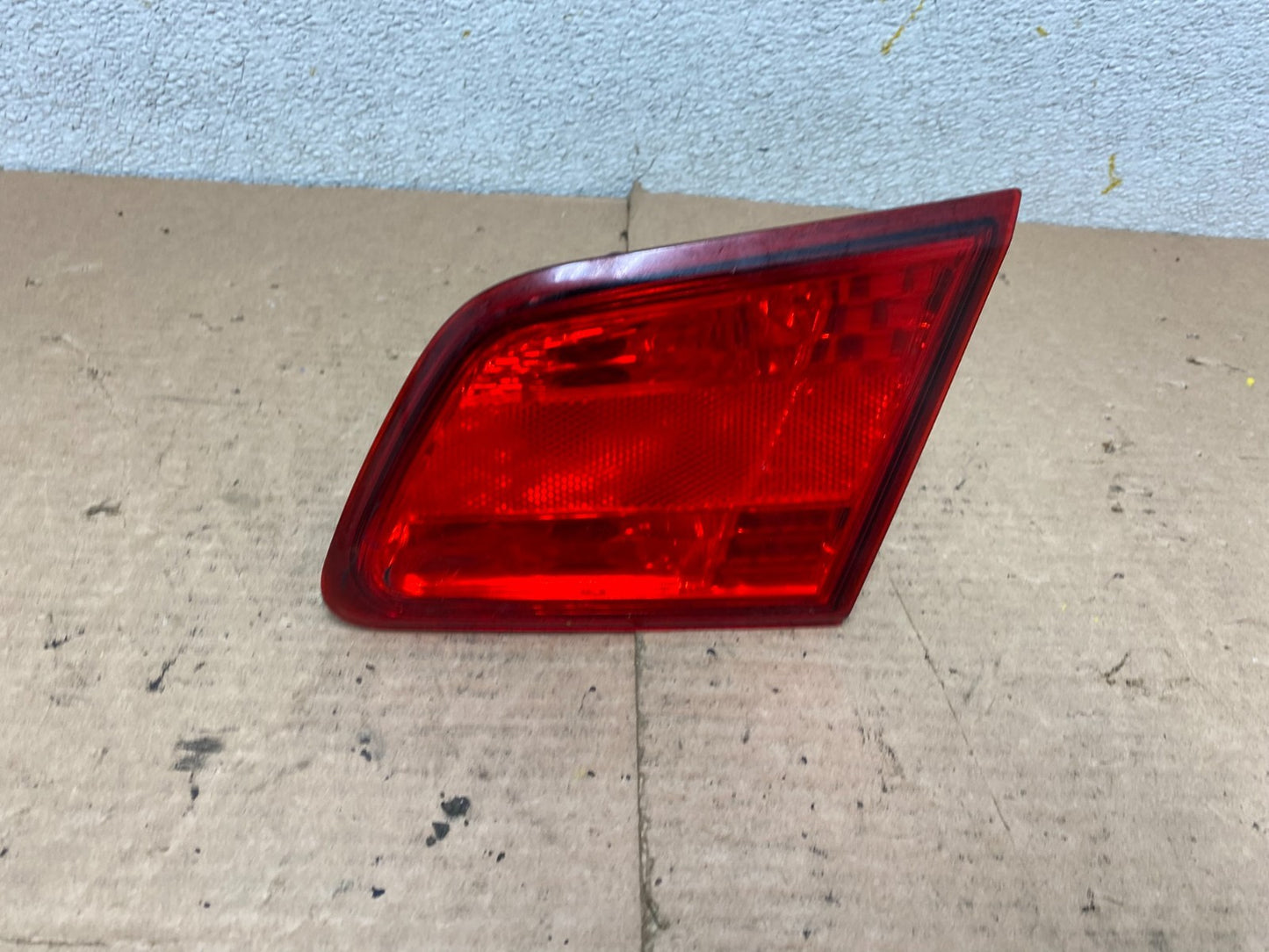 2010-2014 Subaru Legacy Right Passenger Rh Side Tail Light Inner Oem P2614 DW0