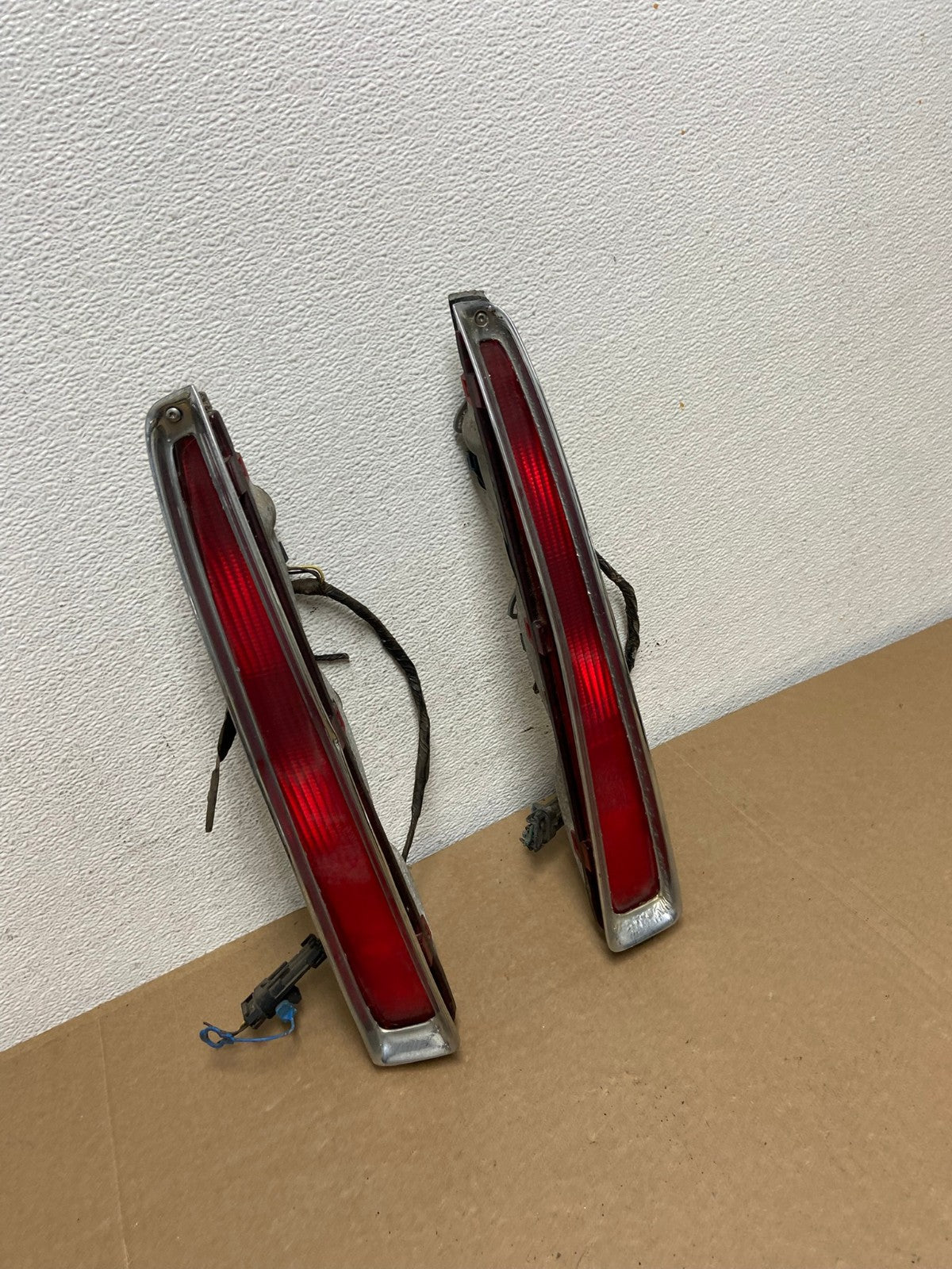 1994 to 1999 Cadillac Deville Left+Right Side Tail lights OEM AC5573 LK2