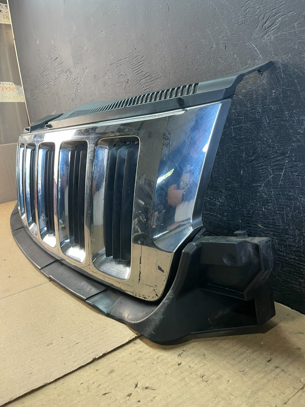 2011 to 2013 Jeep Grand Cherokee Front Upper Grill Grille AD0228 DG1