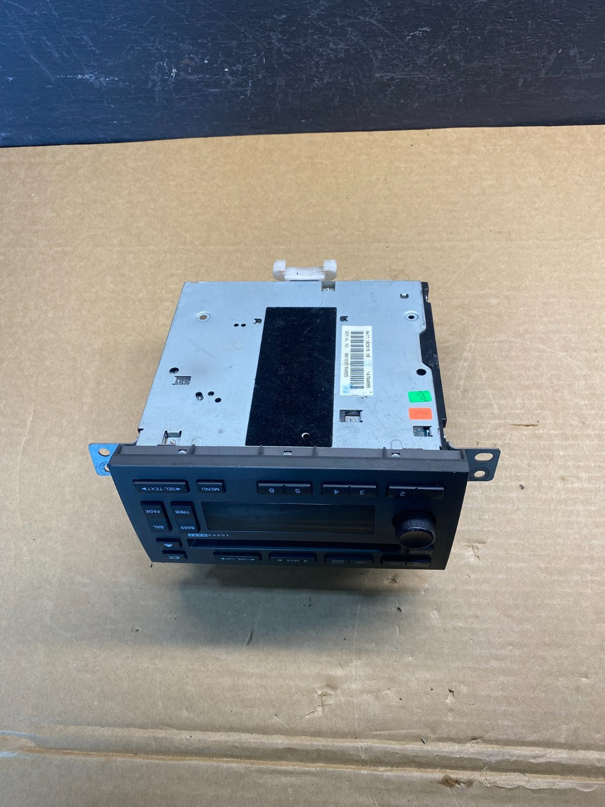 2003 - 2011 Lincoln Town Car RDS AM/FM Radio Tape CD Player ac8057 DG4