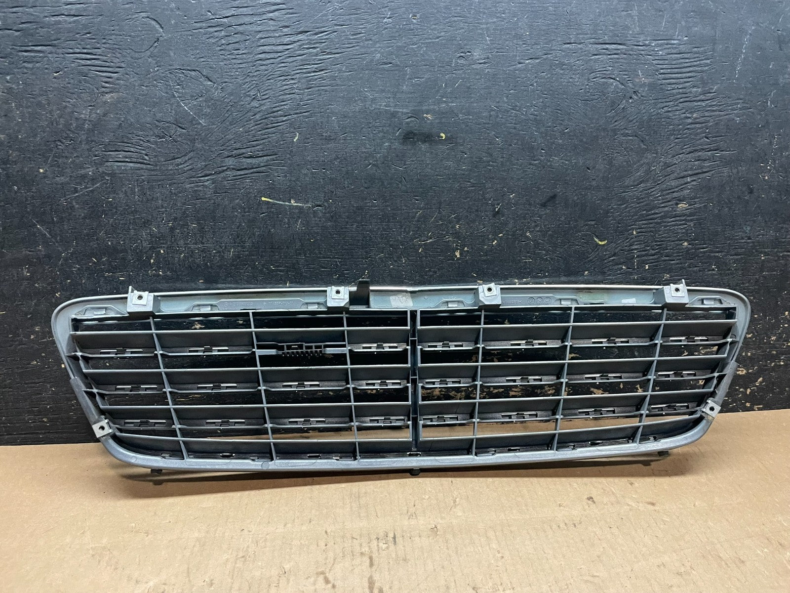 2001 to 2007 Mercedes C-Class Front Upper Grill Grille OEM AA2318 DG5