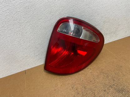2004 - 2007 Dodge Grand Caravan Right Passenger Side Tail Light AE1528 LK2