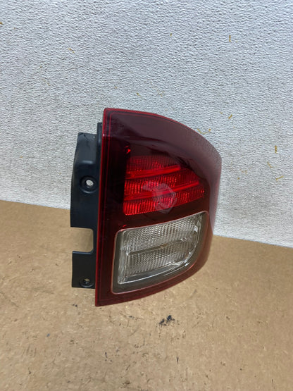 2014 - 2017 Jeep Compass Right Passenger Side Tail Light AI3658 LK2