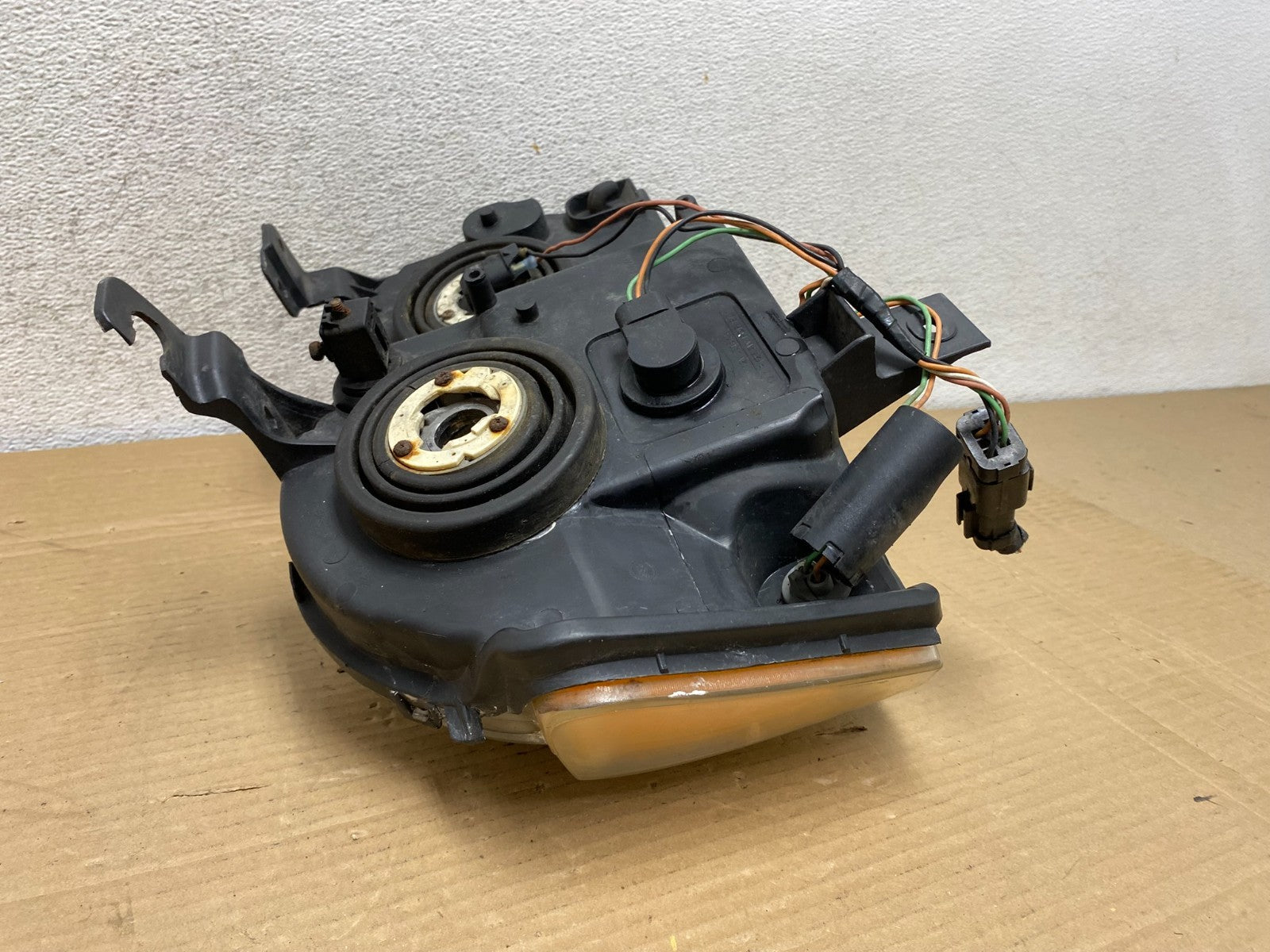 2005-2007 Jeep Grand Cherokee Left Driver LH Halogen Headlight AG8923 DW8