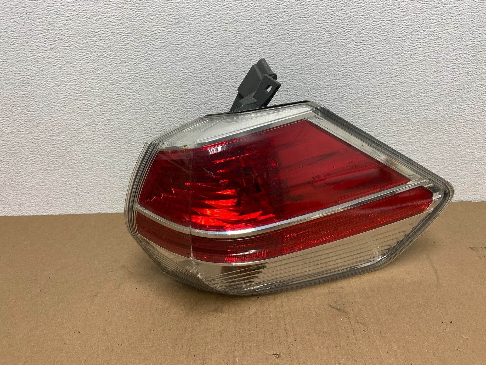 2014-2016 Nissan Rogue Right Passenger RH Side Outer Tail Light AB6343 DW0