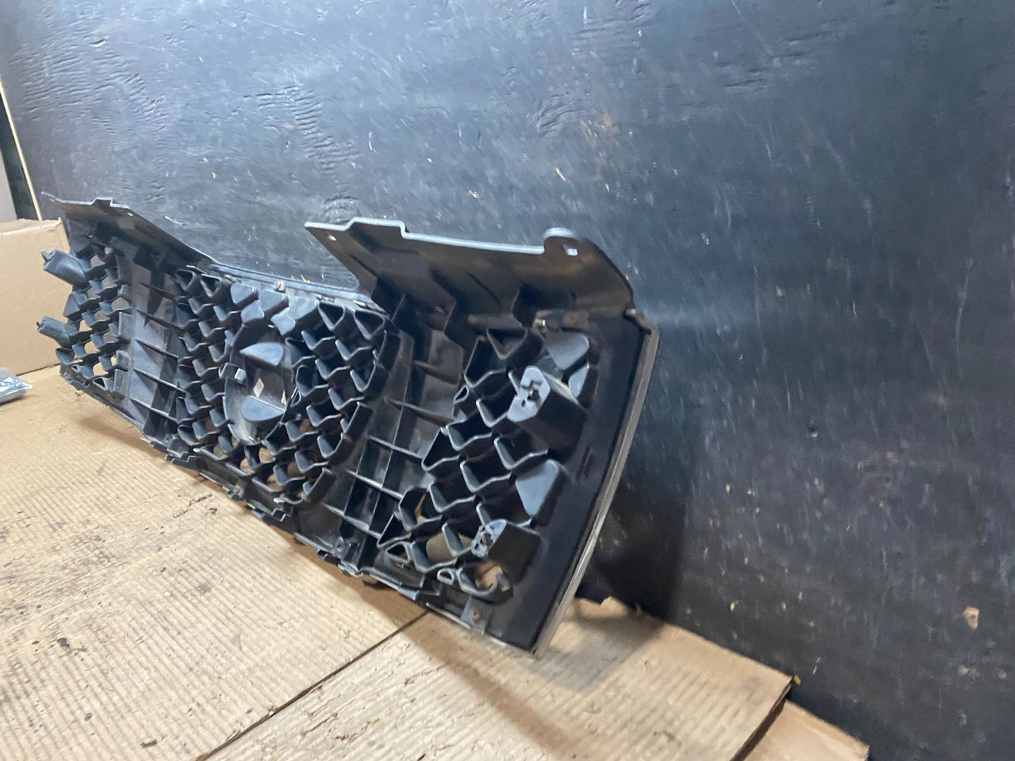 2005 2006 2007 Nissan Pathfinder Chrome Front Upper Grill Grille OEM V9601 DG9