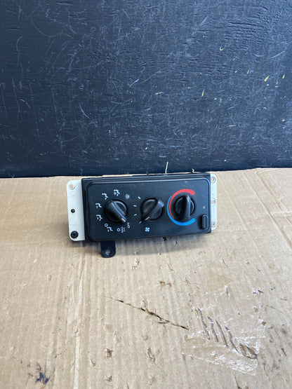 1998 to 2001 Dodge Ram 1500 Temperature Climate Control Heat AC Heater AE1836 DG1
