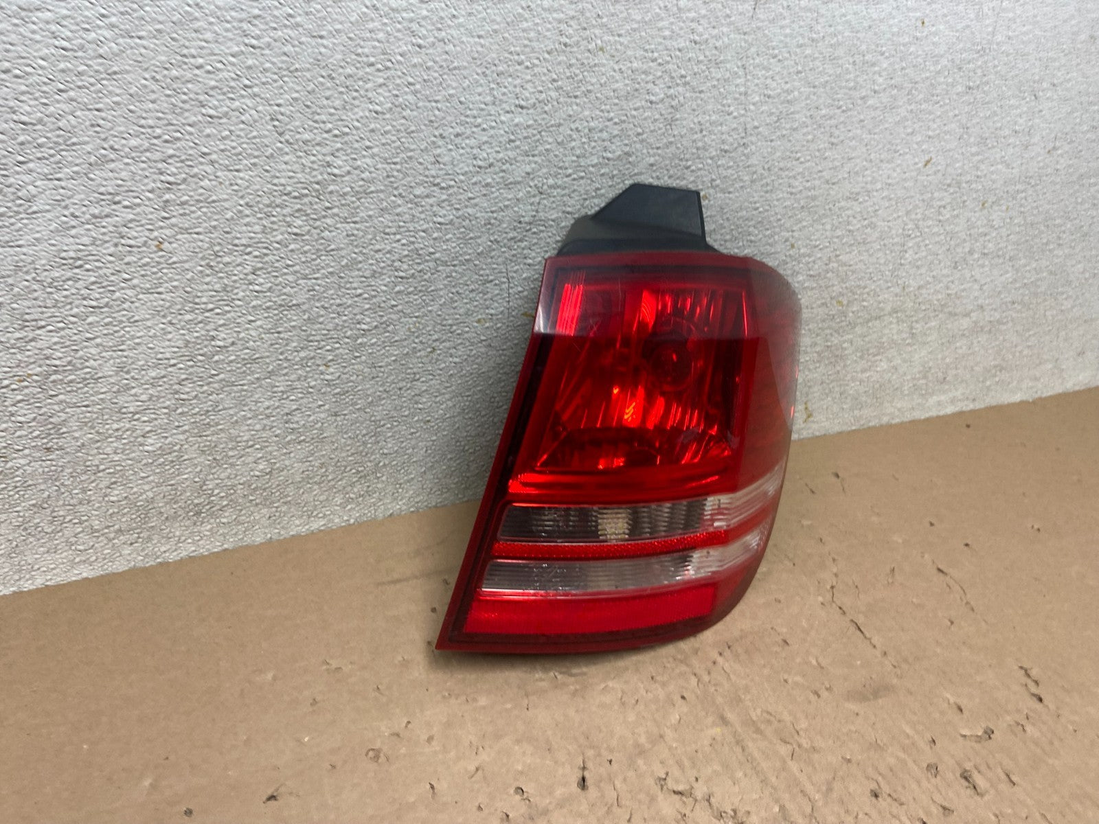 2009 2010 2011 Dodge Journey Right Passenger Side Tail Light Oem R5713 DW2