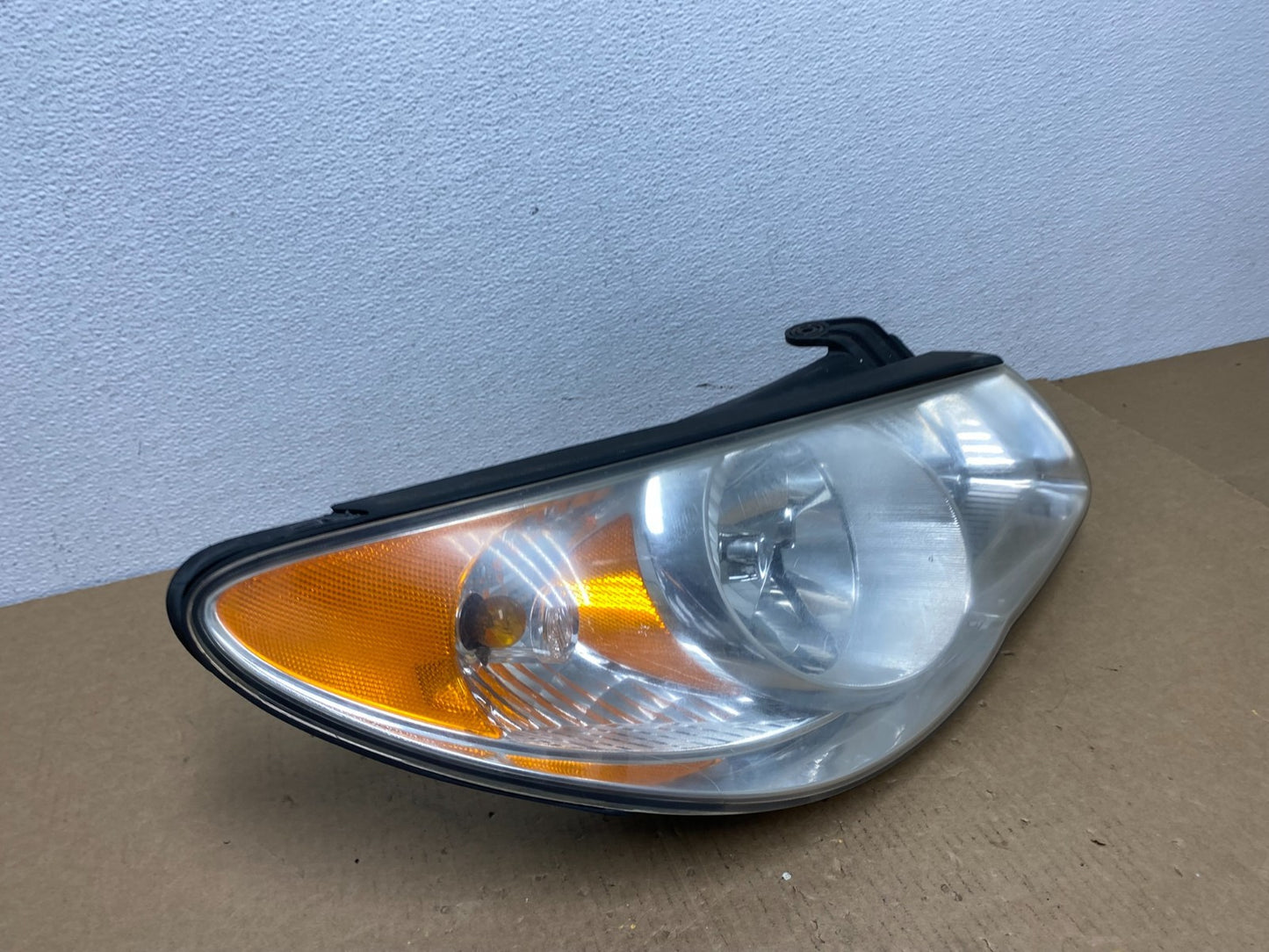 2007 2008 2009 2010 Hyundai Elantra Right Passenger Side Headlight AC1207 DW2