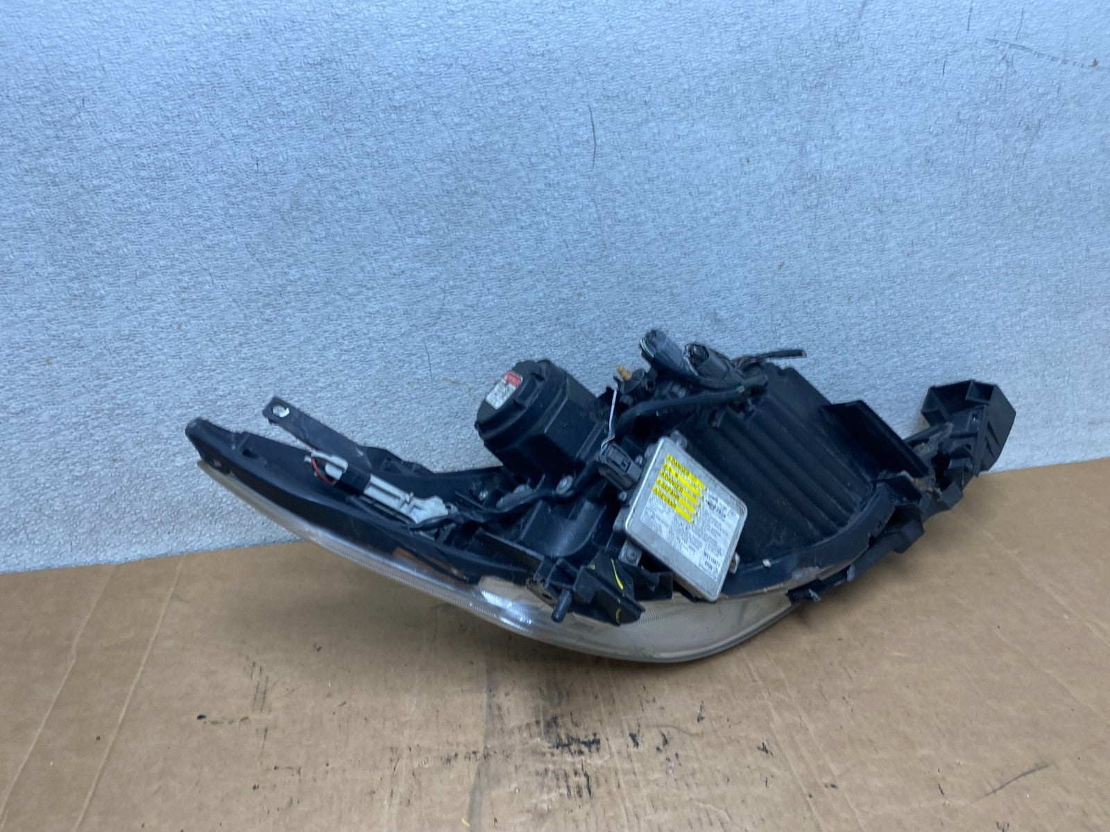 2008 2009 2010 Mazda 5 Left Driver LH Side Headlight Xenon HID T2049 DW12