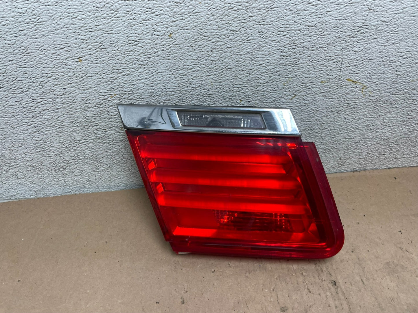 2009-2012 BMW 7-Series F01 F02 750i 750Li Left Driver Inner Tail Light Q4350 DW0