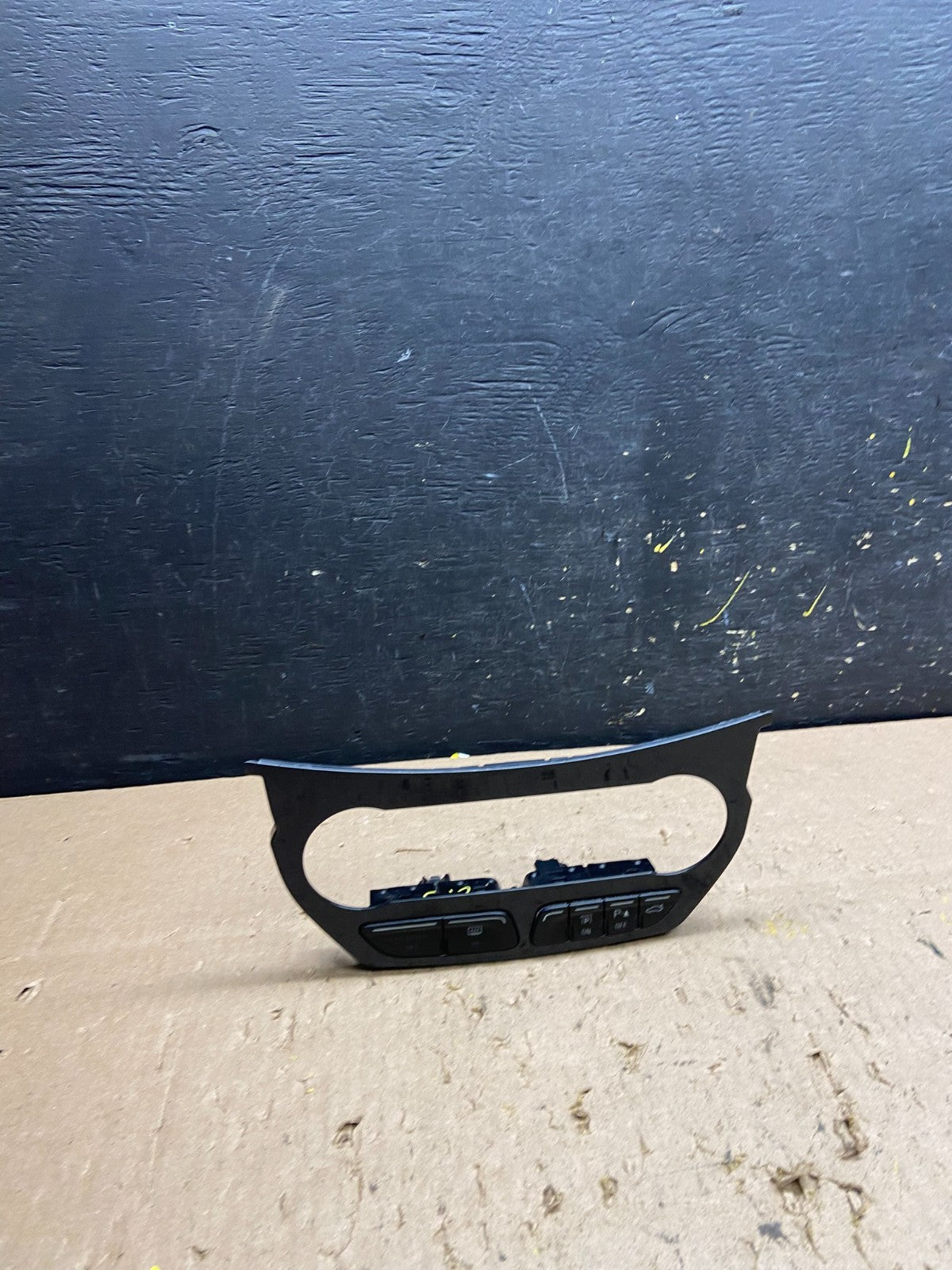 2013 to 2016 Ford Escape Climate Control Trim Panel W/ Switches Oem t6275 DG0