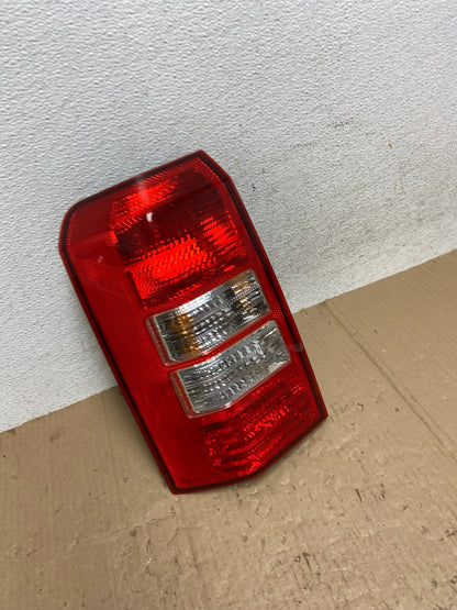 2008 to 2016 Jeep Patriot Left Lh Driver Side Tail Light AE9066 LK2