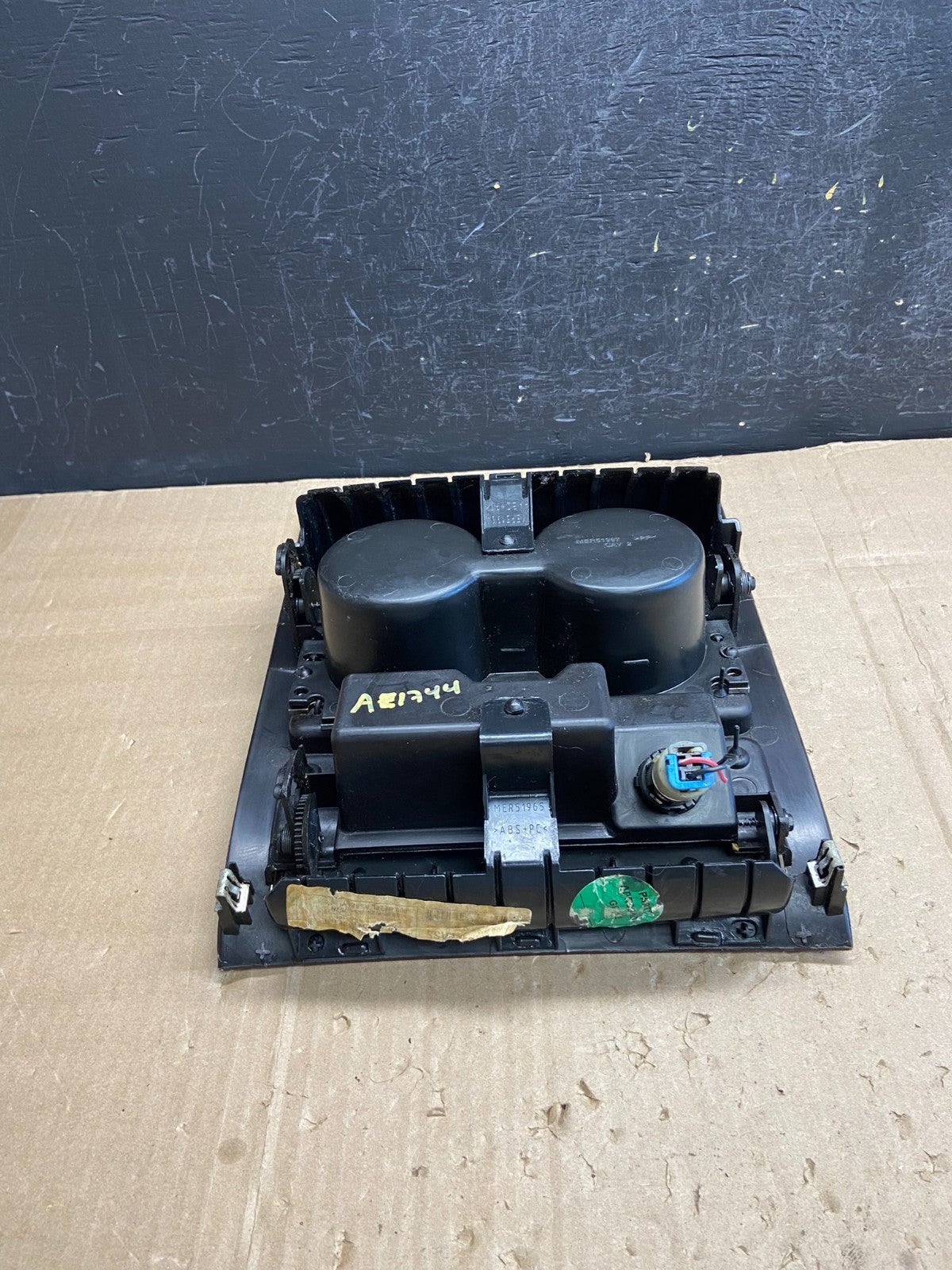 2007-2014 Cadillac Escalade Floor Center Console Cup Holder Trim Bezel AE1744 DG5
