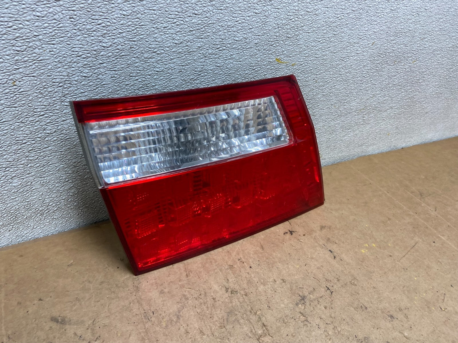 2005 2006 2007 Honda Odyssey Inner Left Driver Lh Tail Light X7494 DW2