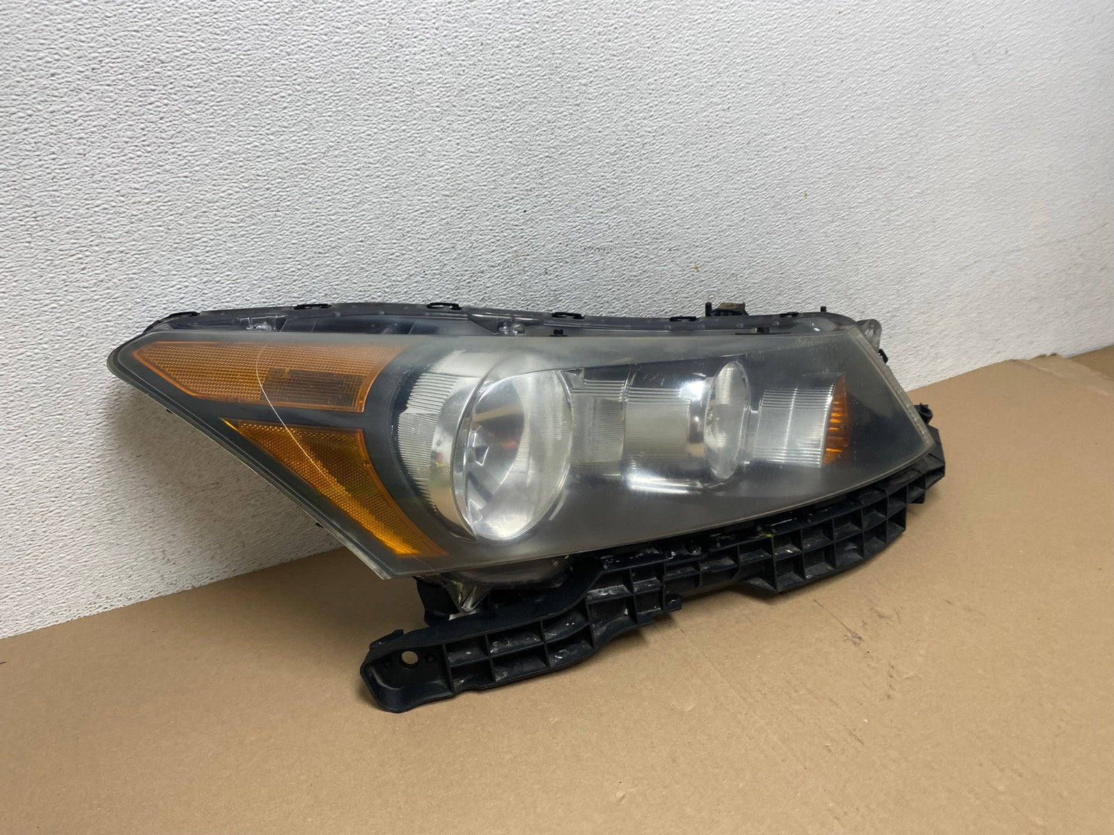 2008 to 2012 Honda Accord Sedan Right Passenger RH Headlight AE7141 LK2