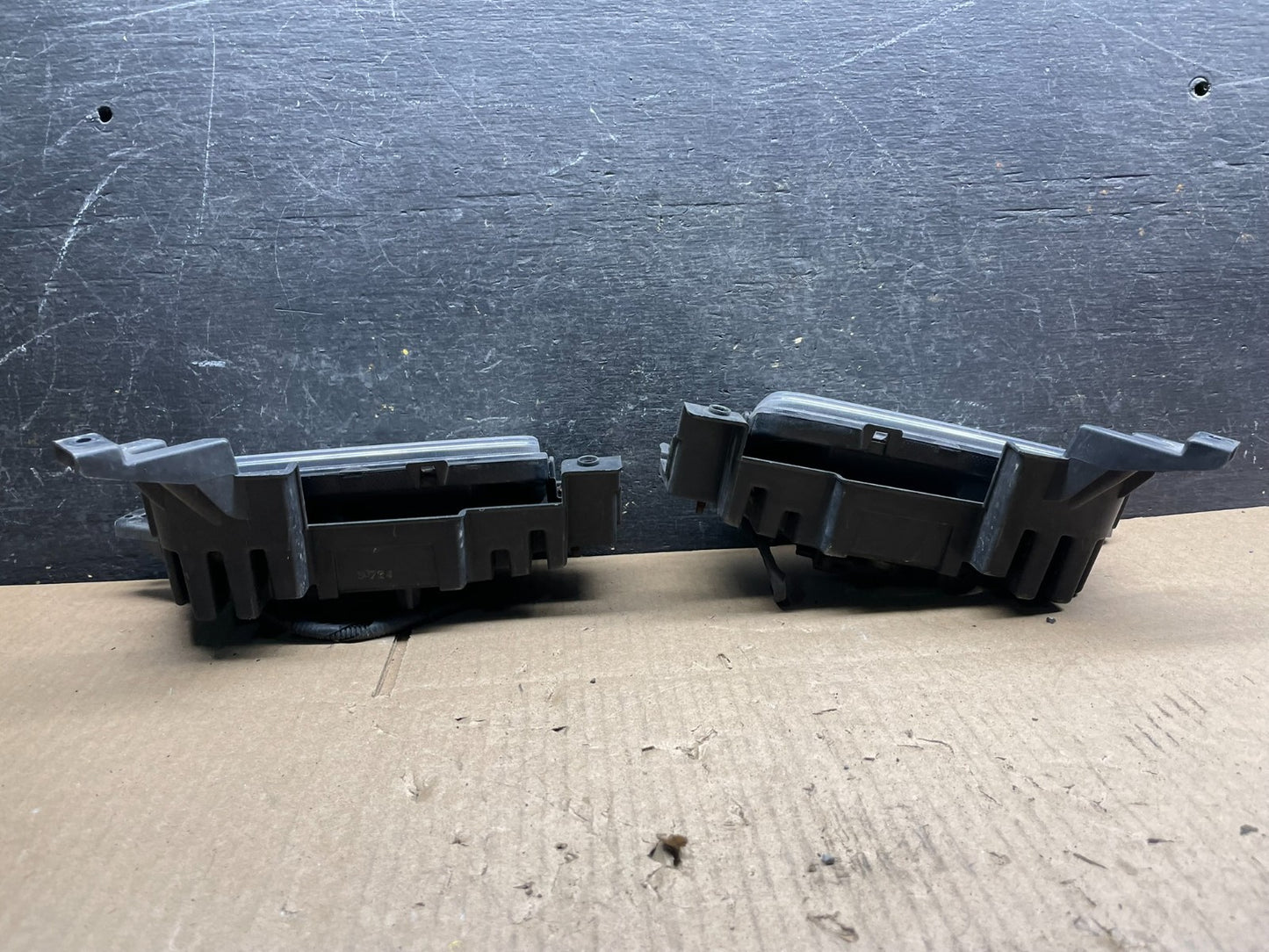 2014 2015 Kia Sorento Front Left+Right Set Fog Light V8775 DG3