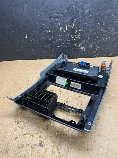 2008 to 2012 Jeep Liberty Dash Climate Temperature Control Radio Bezel AA0011 DG3