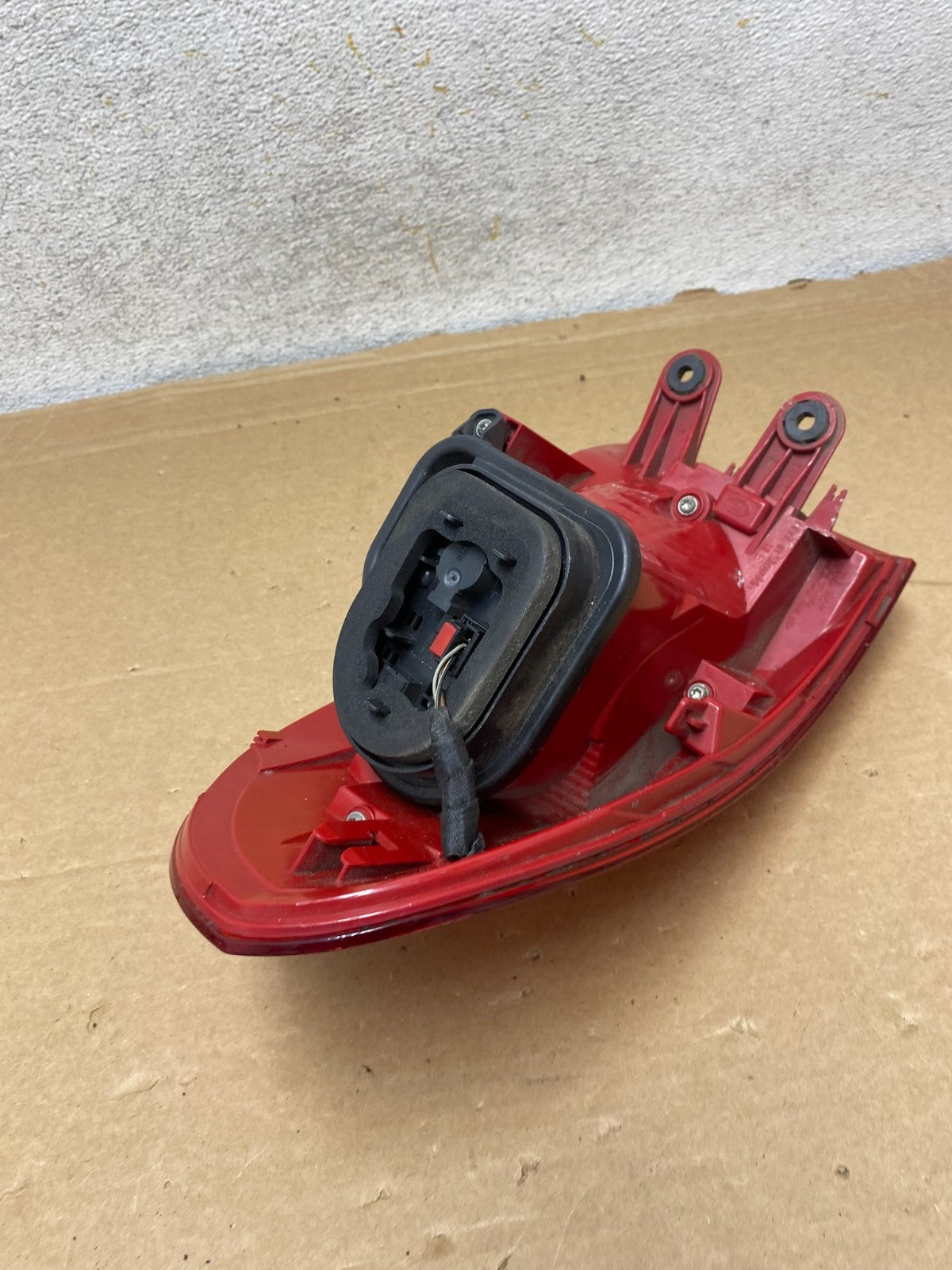 2012-2017 Volkswagen Tiguan Left Driver LH Side Tail Light AH8239 LK7