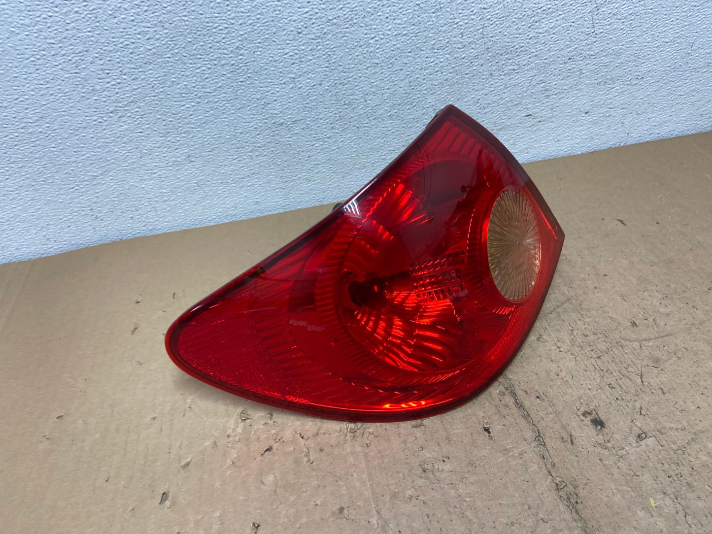 2005 to 2008 Toyota Corolla Left Driver Lh Side Tail Light AC7230 LK2