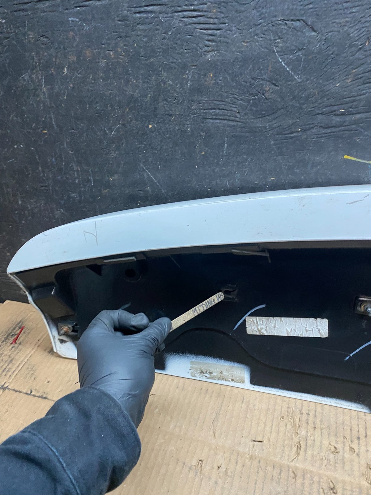 2011 to 2016 Chrysler Town & Country Rear Back Wing Spoiler t9499 DG9