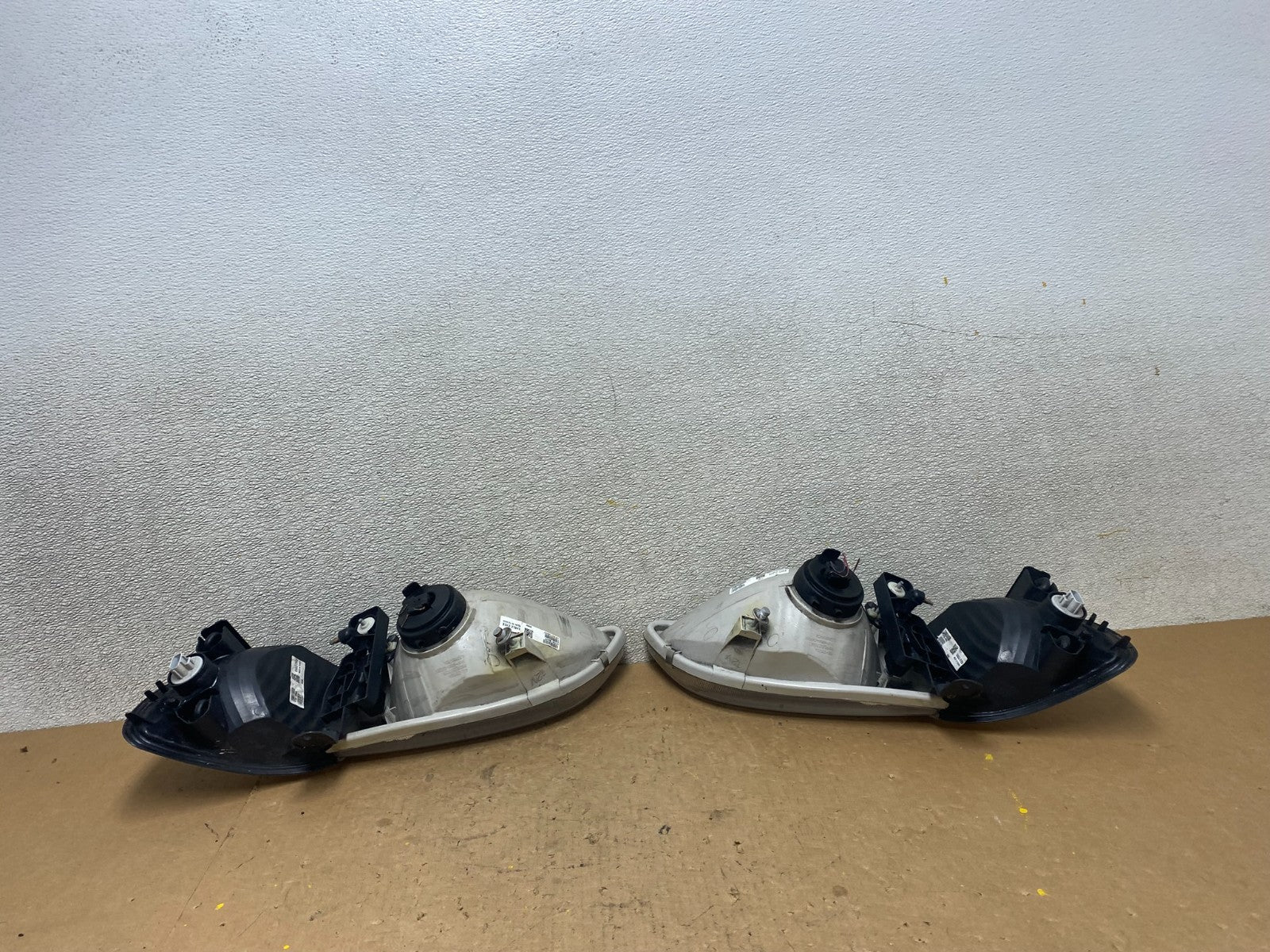 2001 2002 2003 Toyota Sienna Left+Right Side Set Headlights Halogen Z7915 DW7