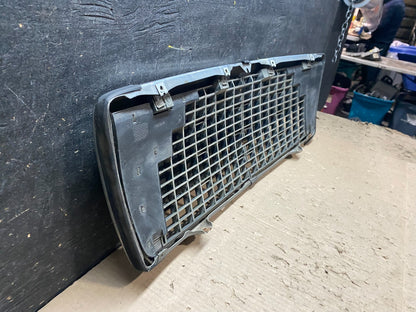 1994 to 1998 Mercedes-Benz W140 S600 S500 S320 Front Upper Grille OEM X8142 PS8