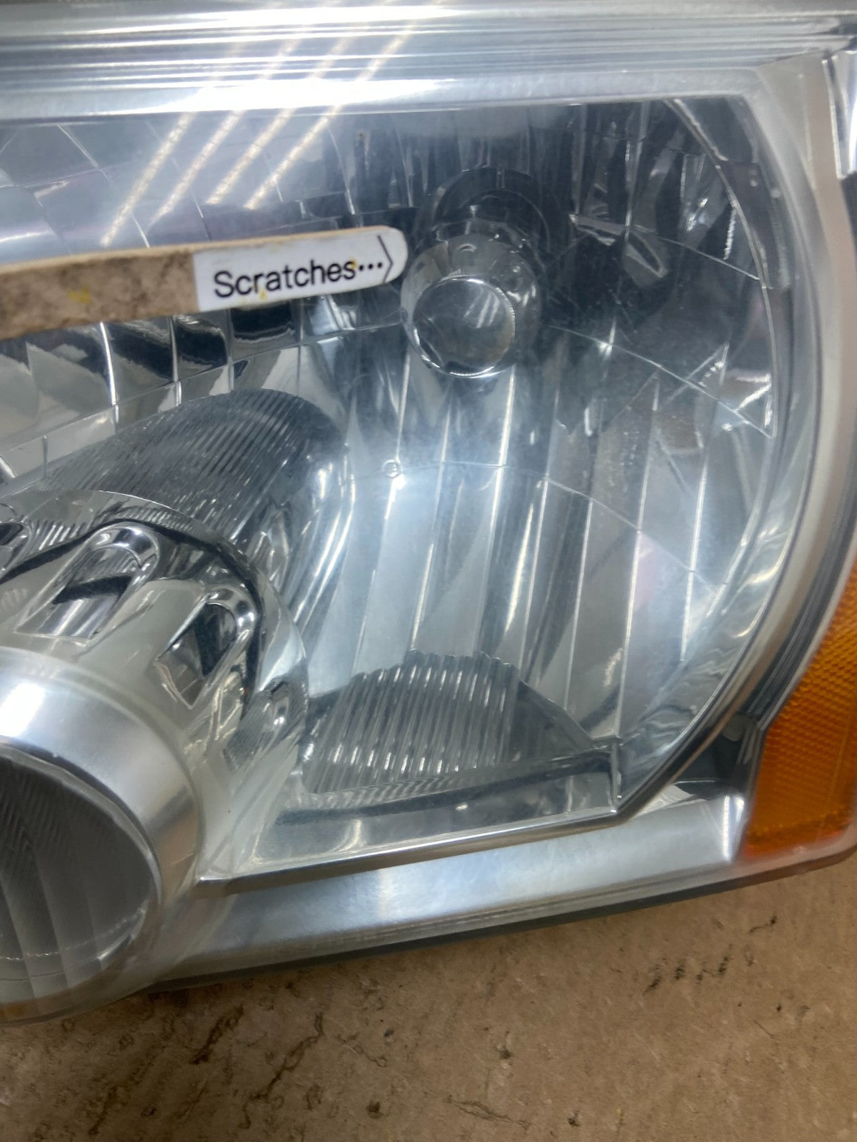 2005 - 2015 Nissan Xterra Driver Left LH Side Headlight Z9550 DW3