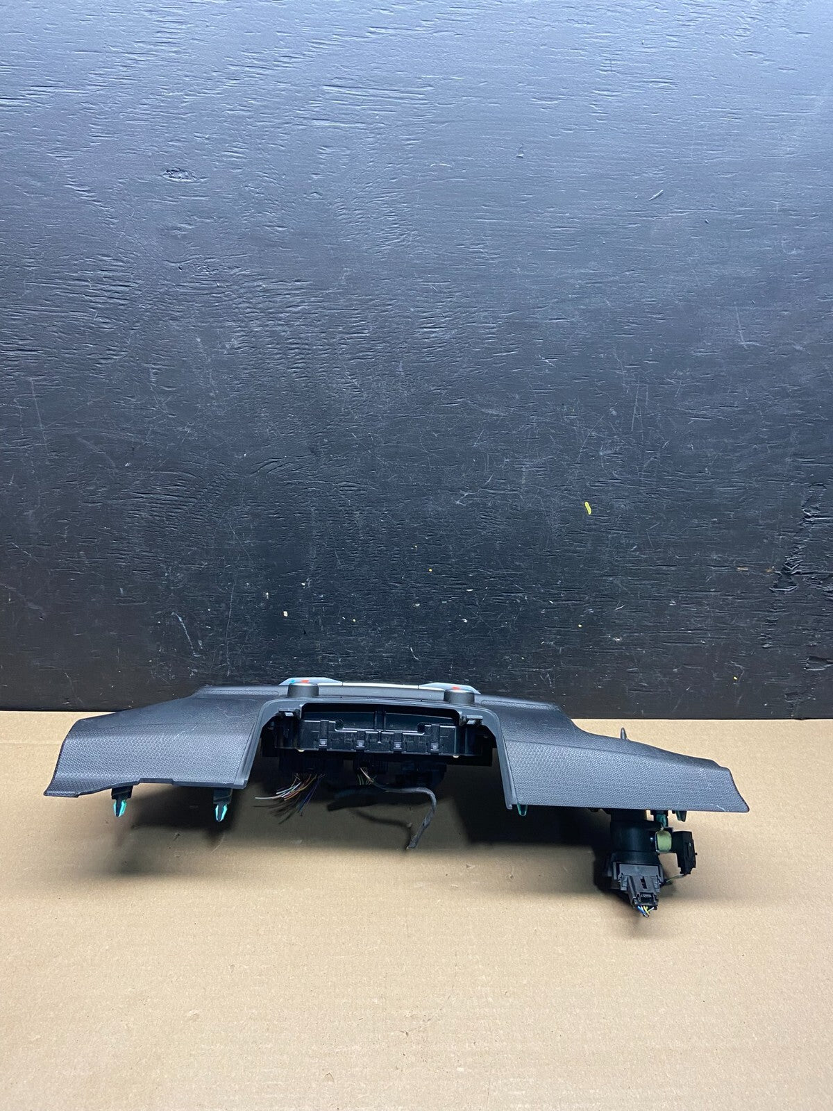 2020 to 2023 Ford Explorer Radio Climate Control Panel Trim L1863 DG Oem3