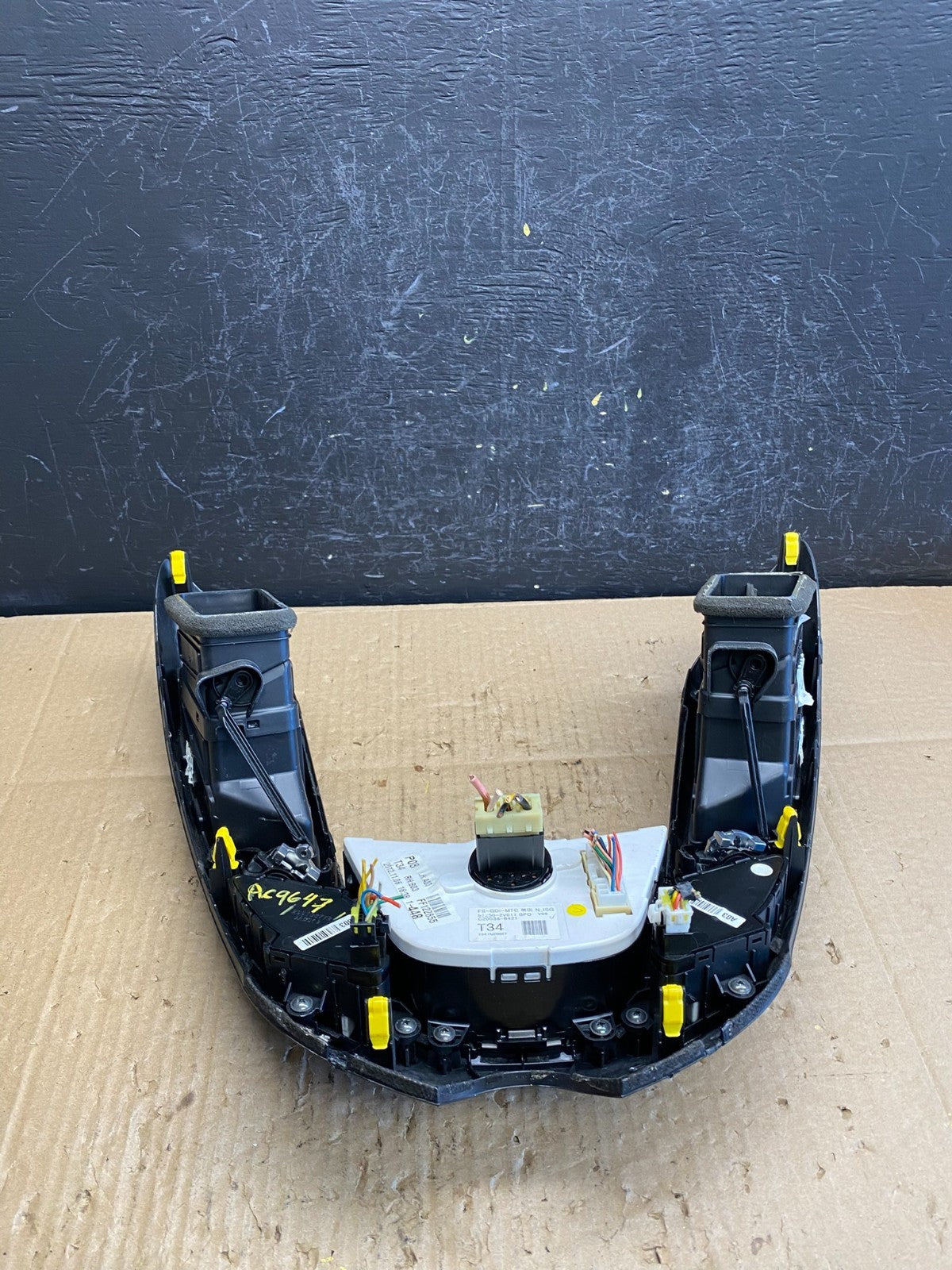 2012 - 2015 Hyundai Veloster Climate Control Panel Trim Air Vents AC9647 DG5