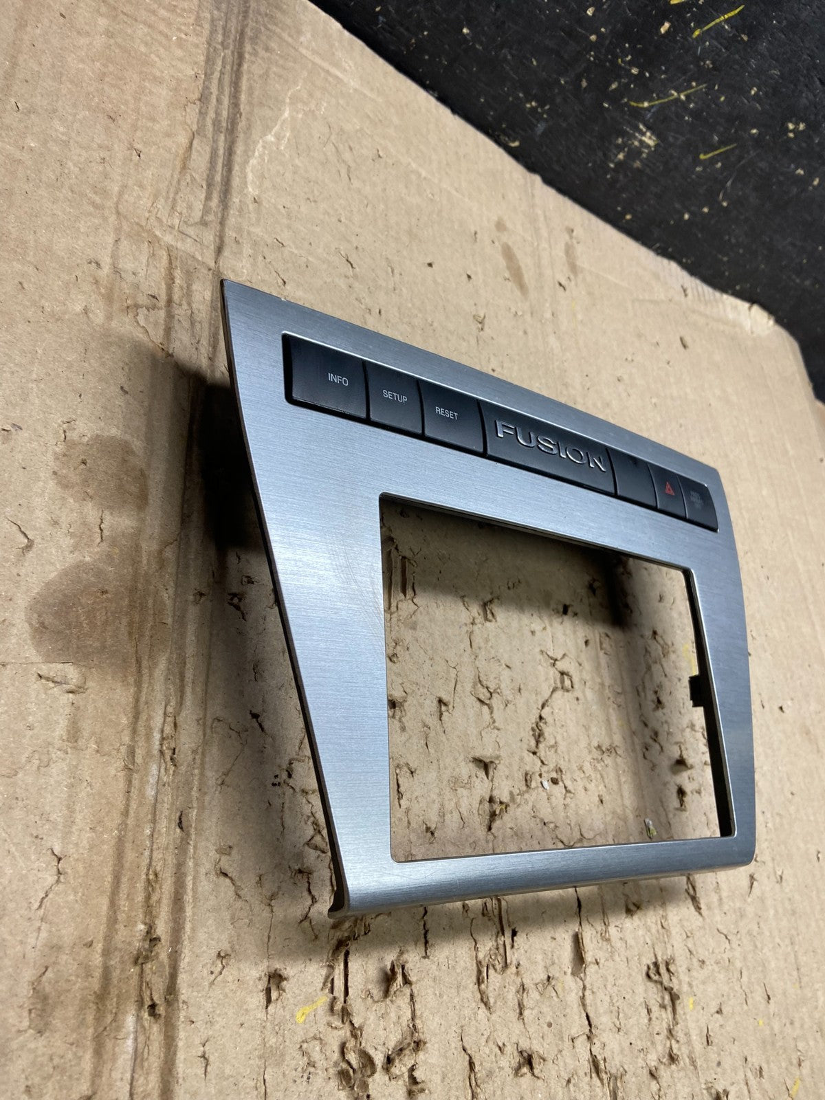 2006 to 2009 Ford Fusion Center Dash Radio Bezel Trim OEM x6340 DG2