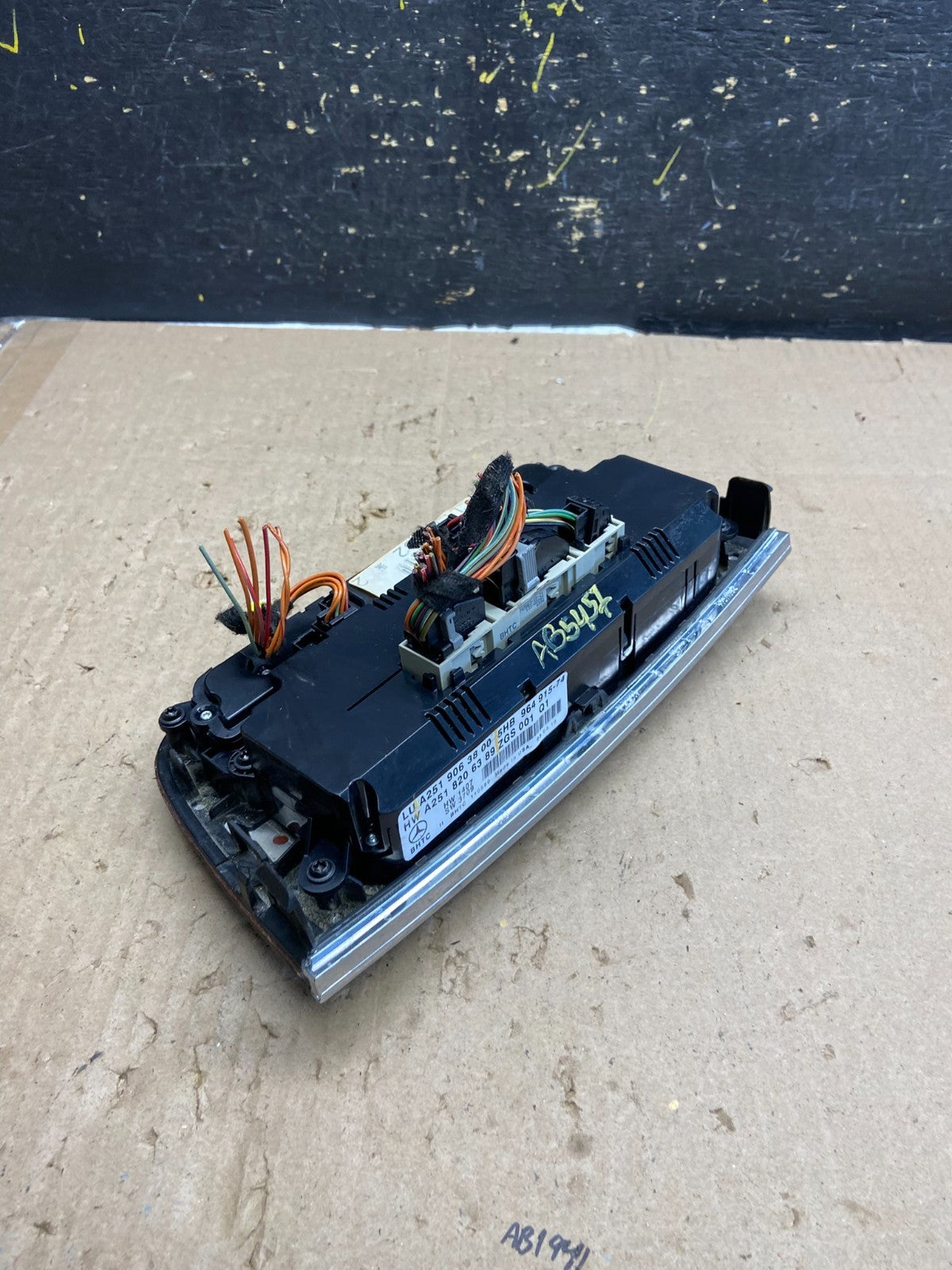 2006 to 2008 Mercedes W251 R350 AC Temp Heater Climate Control OEM ab5457 DG4
