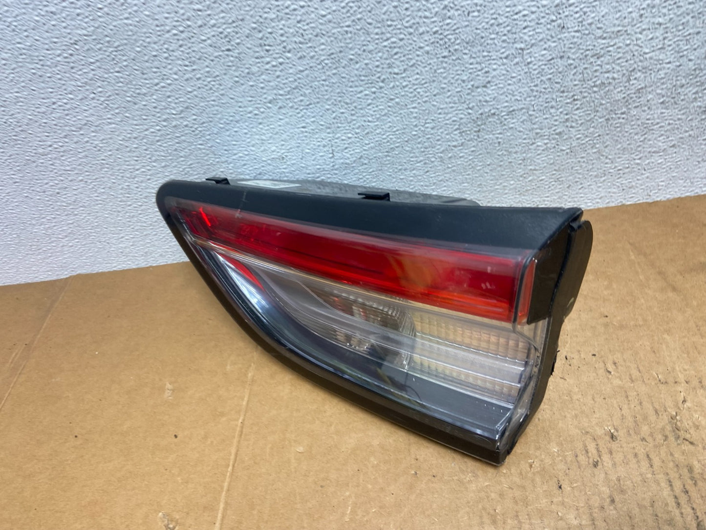 2020 2021 2022 Ford Escape Right Passenger RH Inner Tail Light ae0400 DG1