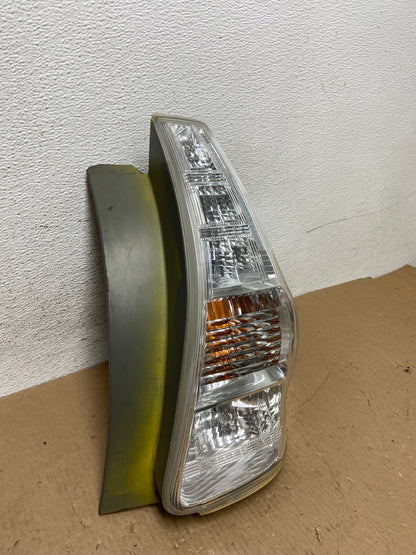 2012 2013 2014 Toyota Prius V LED Right Passenger RH Tail Light AD6537 LK2