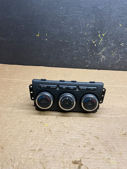 2009 - 2013 Mazda 6 A/C Manual Climate Control Panel W1772 DG0
