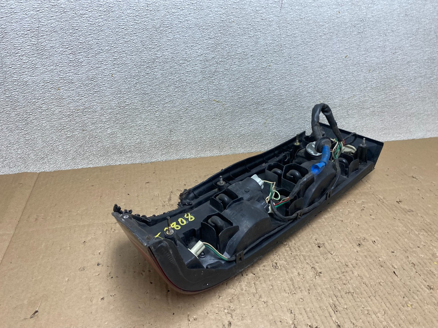 1995 1996 Lexus ES300 Right Passenger RH Side Tail Light Oem T7808 DW4