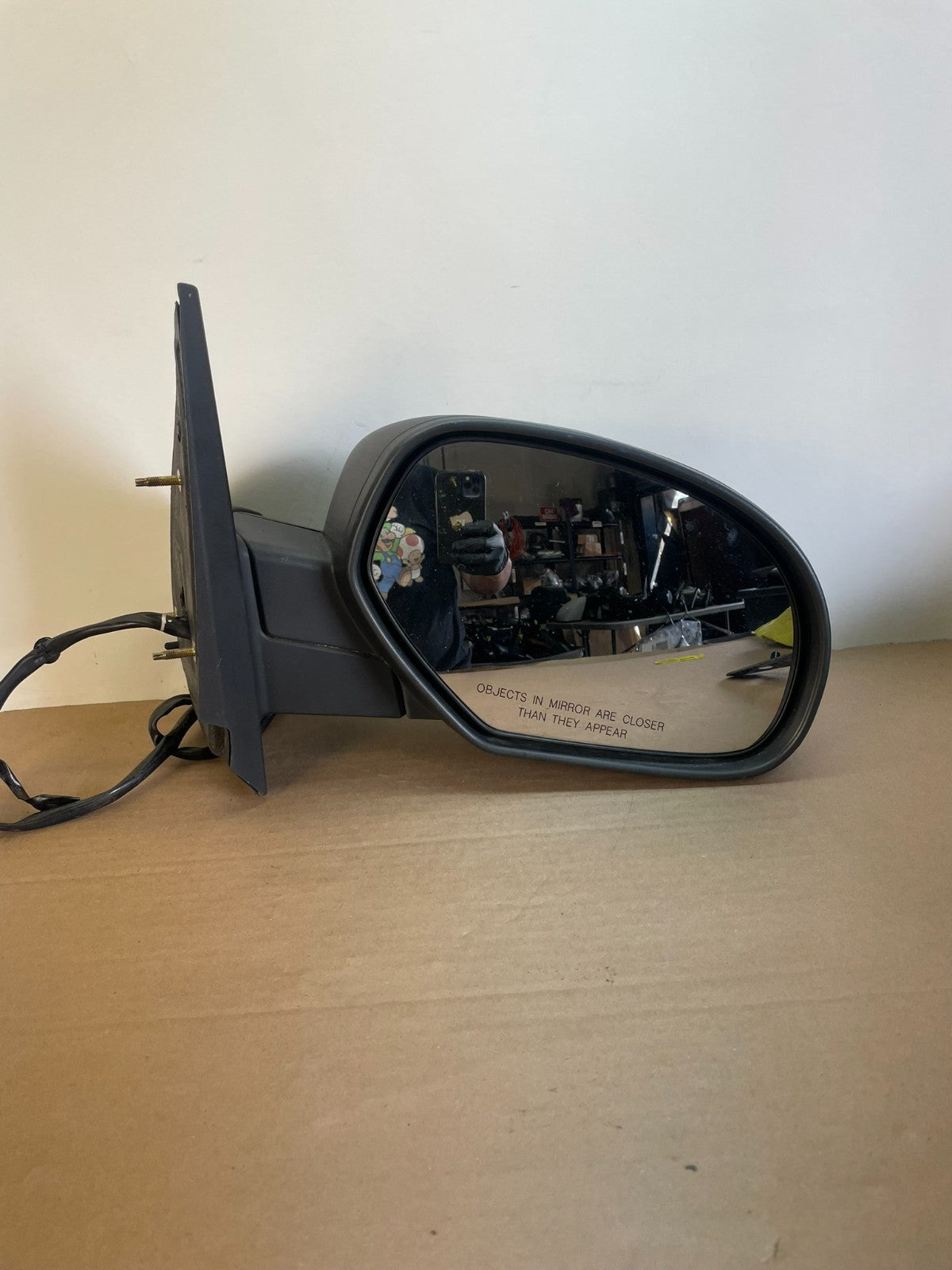 2007 - 2013 Chevrolet Silverado Sierra Right Passenger Side Mirror AF5627 DG6