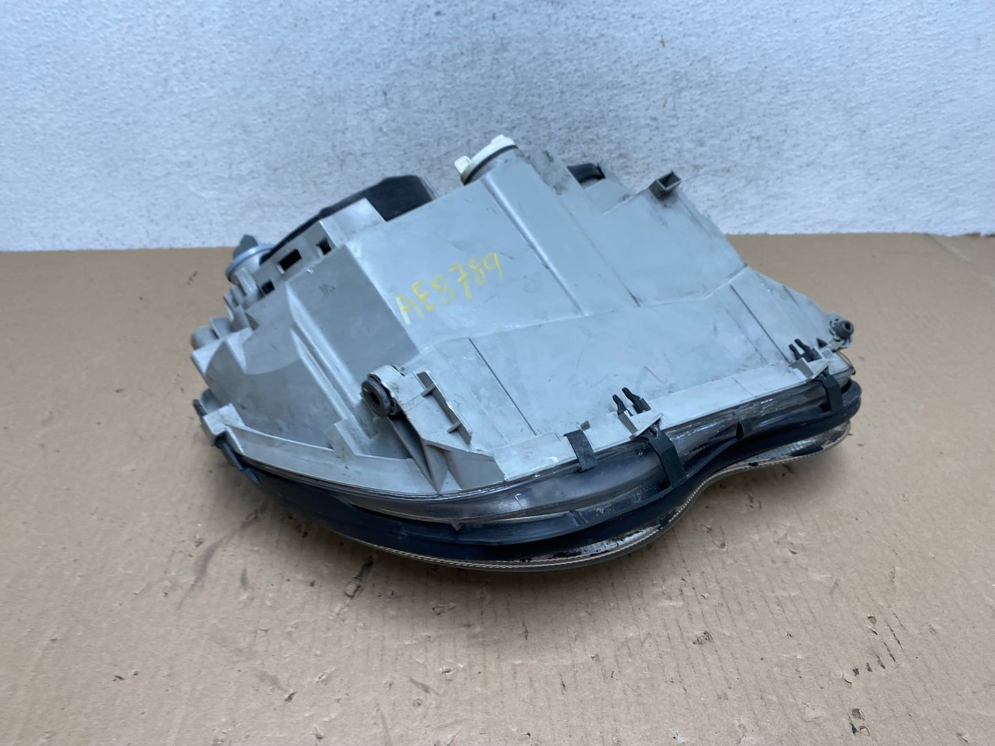 2005 to 2007 Mercedes-Benz C-Class Left LH Side Headlight AE8789 LK6