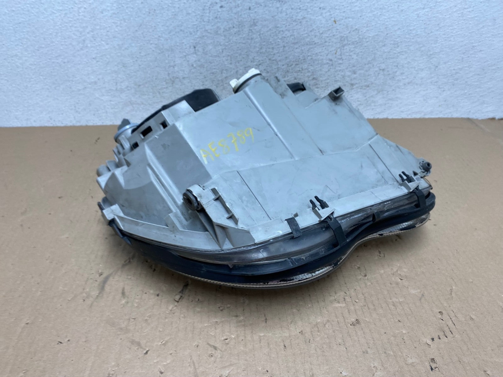 2005 to 2007 Mercedes-Benz C-Class Left LH Side Headlight AE8789 LK6