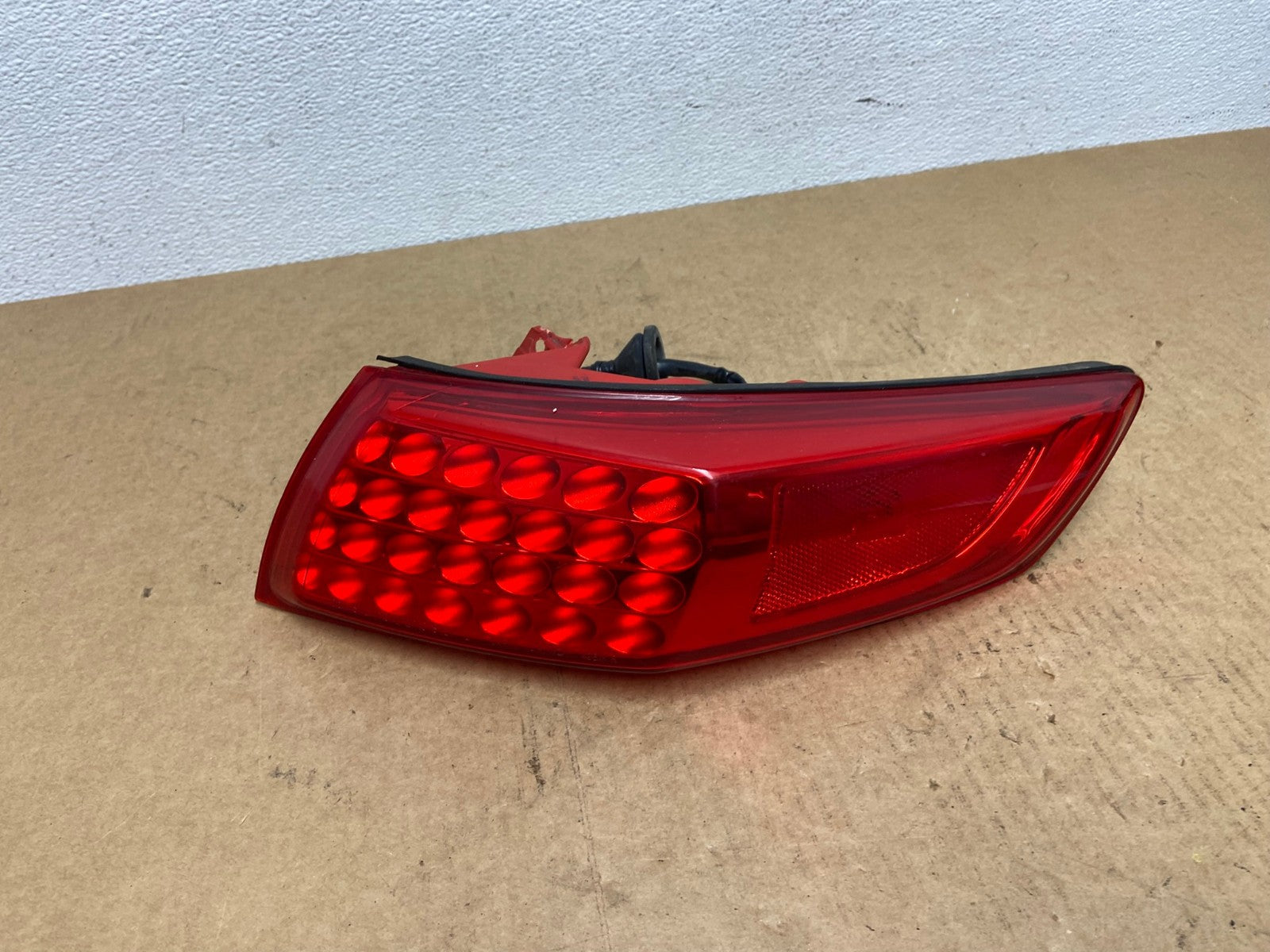 2003 to 2008 Infiniti FX35 FX45 Right Passenger RH Side Tail Light OEM AC1835 LK0