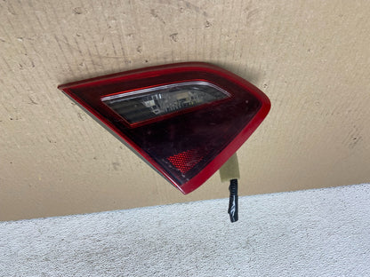 2016 2017 2018 Nissan Altima Left Driver LH Side Inner Tail Light AE9555 DW0